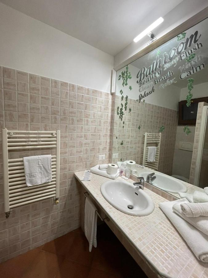 Ground Floor Studio - Monolocale Max 2 Ospiti - Fiumicino Aeroporto E Fiera - Self Check-In Apartment Bagian luar foto